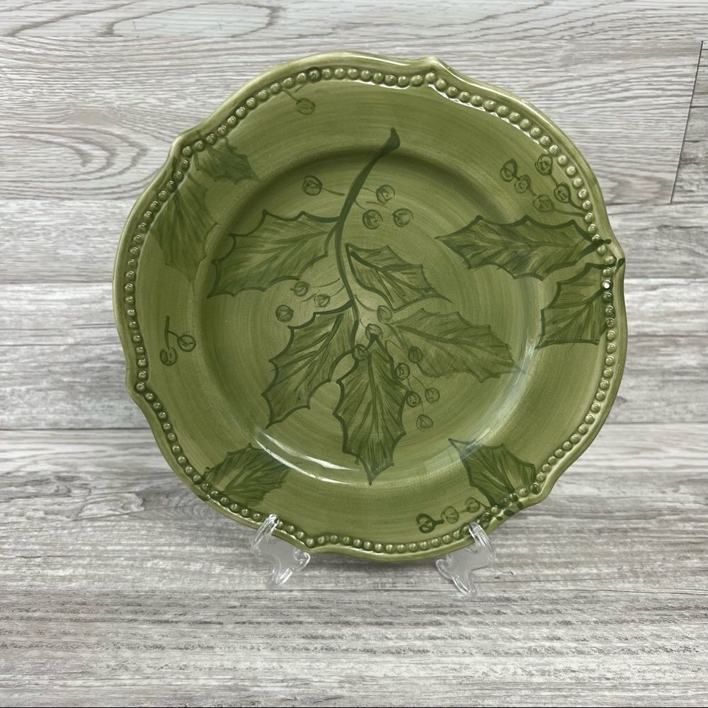 Set of 2 Tabletops Unlimited Green Winter Holly Dinner Plates ceramic